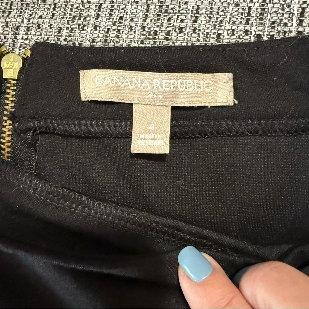 Banana Republic Classic Black Skater Skirt - Picture 3 of 6